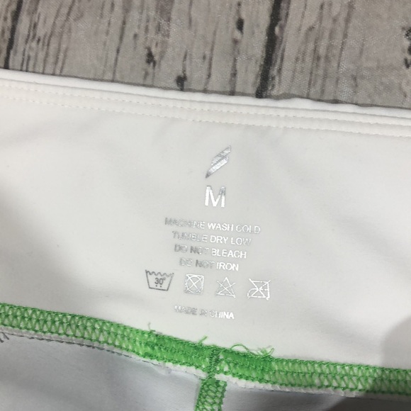 DoYouEven Jungle Floral Palm High Rise Leggings - Picture 4 of 14